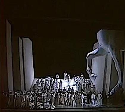 Les troyens opéra scénographie